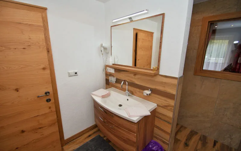badezimmer1.jpeg